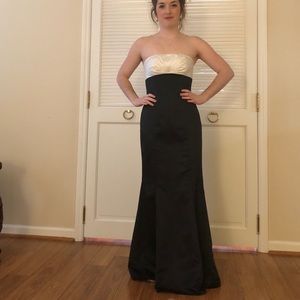 Black and Ivory Classic Gown Sz 4